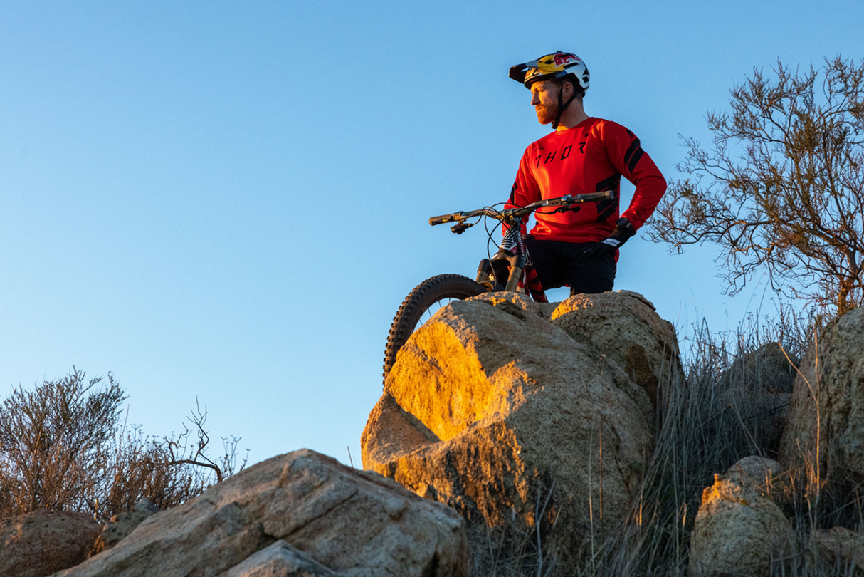 Assist Sting Long-Sleeve Jersey