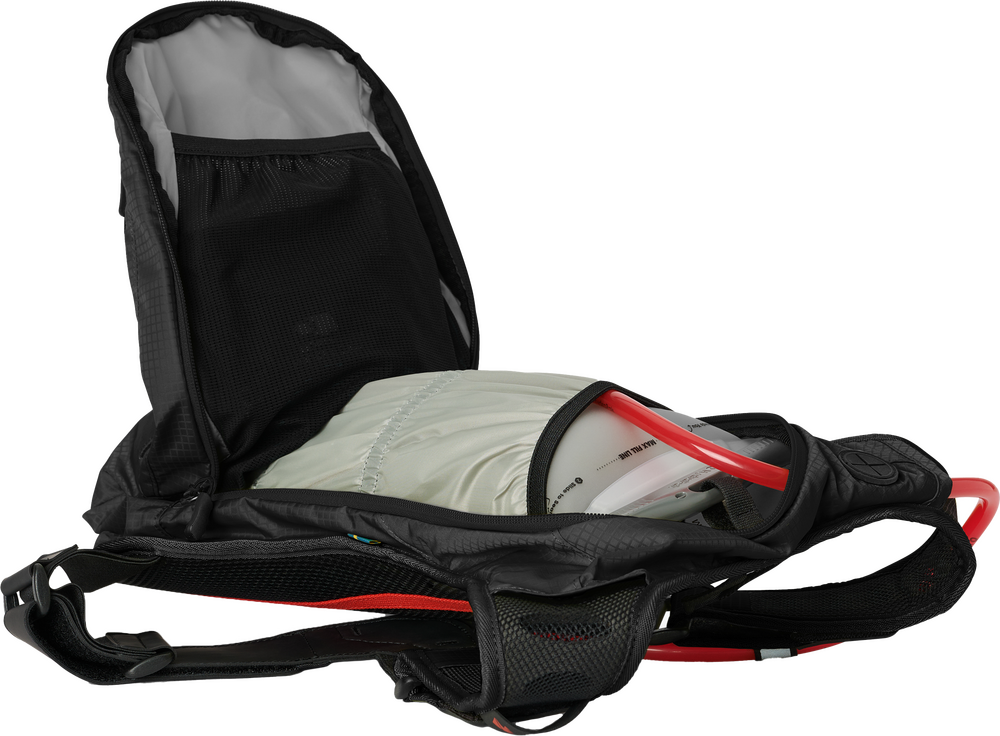 OUTLANDER MOTO 9L HYDO PACK BLACK