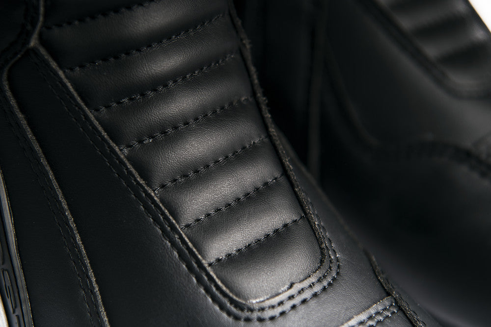 MILEPOST II WATERPROOF BOOTS BLACK SZ 11