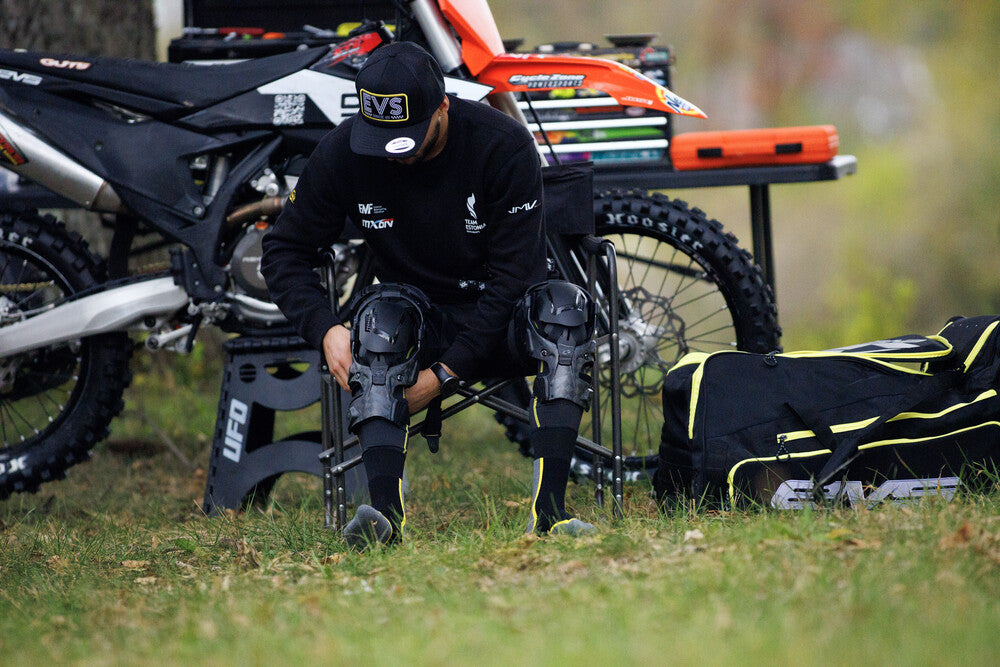 WEB ECLIPSE KNEE BRACE BLACK PAIR