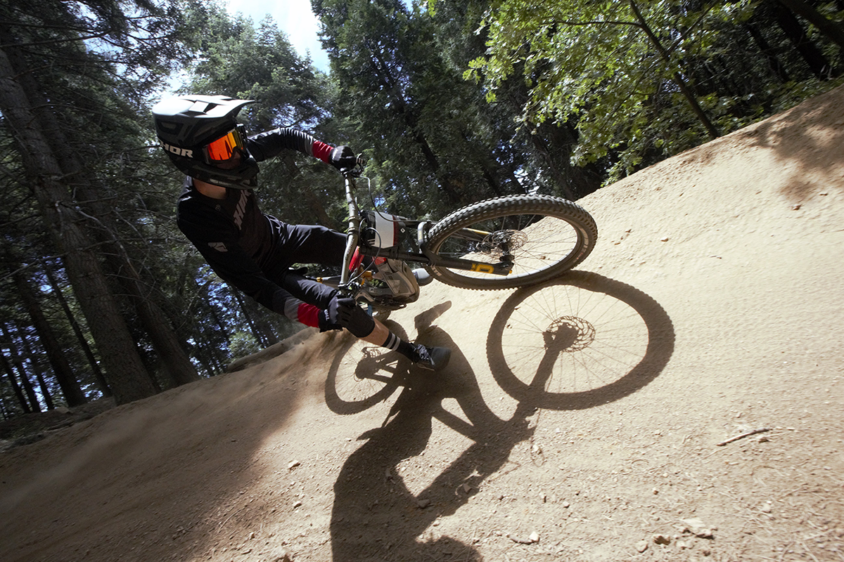 Assist MTB Long-Sleeve Jersey