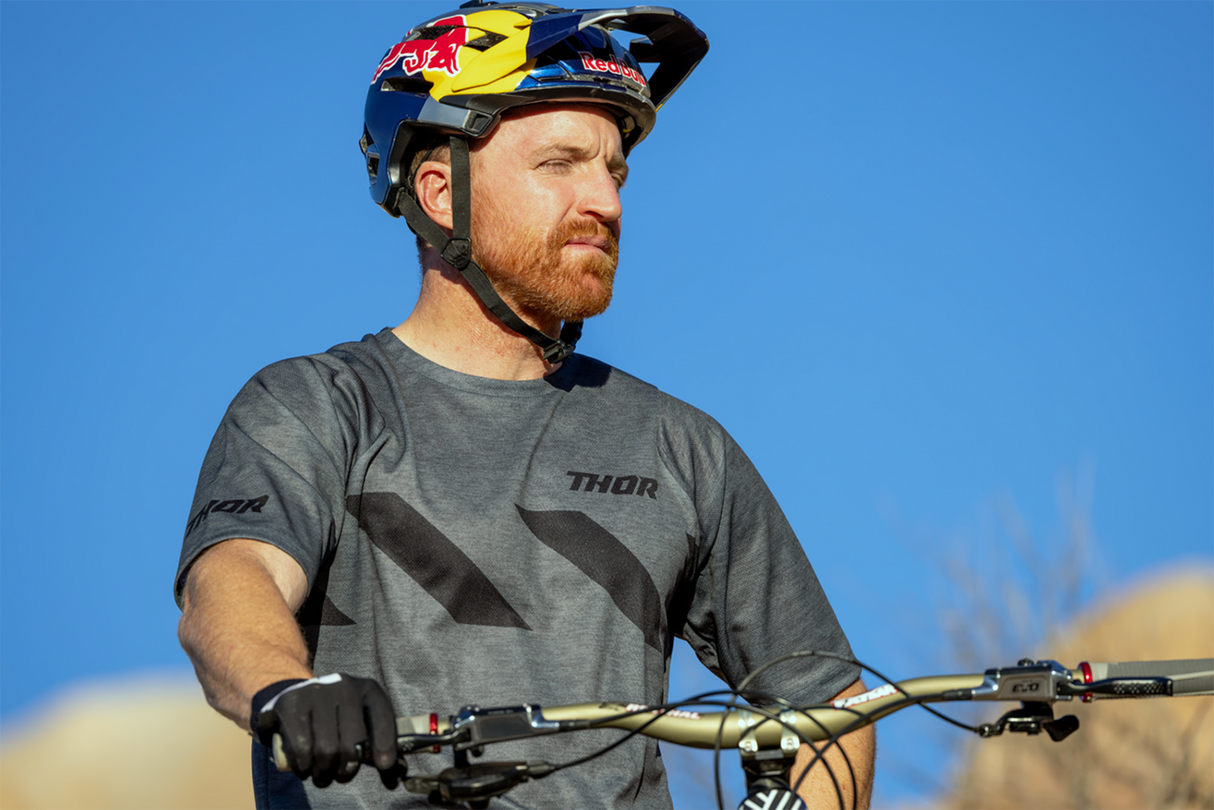 Assist Hazard Short-Sleeve Jersey