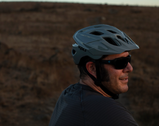 Kalli Chakra Solo Solid Helmet Black