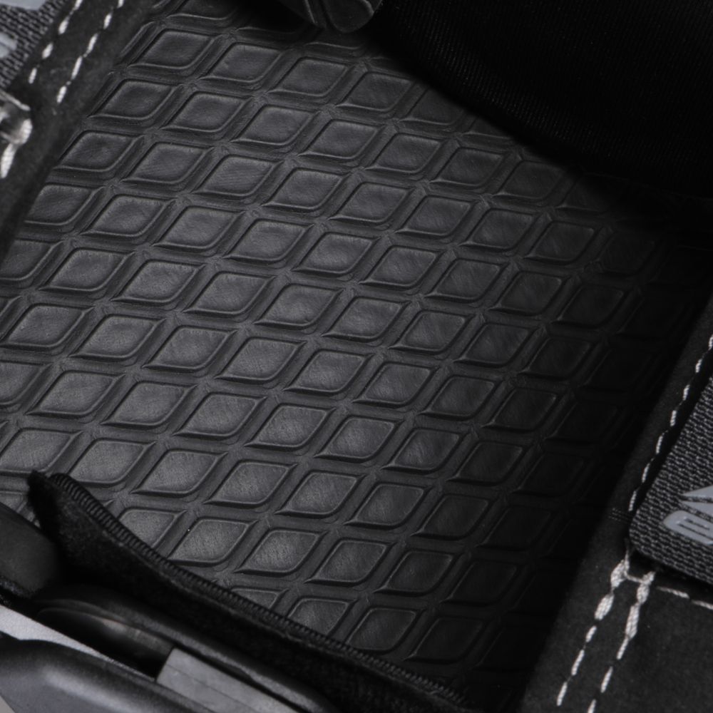 AXIS PRO KNEE BRACE PAIR BLACK/GREY