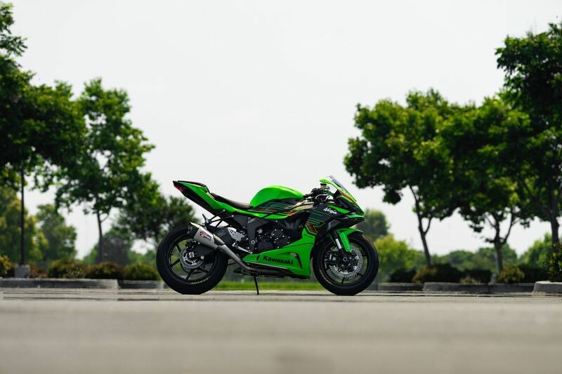 EXHAUST AT2 STREET 3/4 SYS SO SS/SS/CF WF