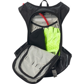USWE Moto Hydro 8L Hydration Pack